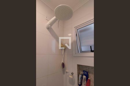 Banheiro de casa de condomínio para alugar com 2 quartos, 45m² em Vila Mazzei, São Paulo