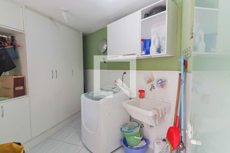 Casa à venda com 150m², 4 quartos e 2 vagasLavanderia