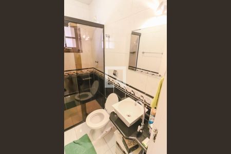 Casa à venda com 150m², 4 quartos e 2 vagasBanheiro