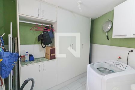 Casa à venda com 150m², 4 quartos e 2 vagasLavanderia