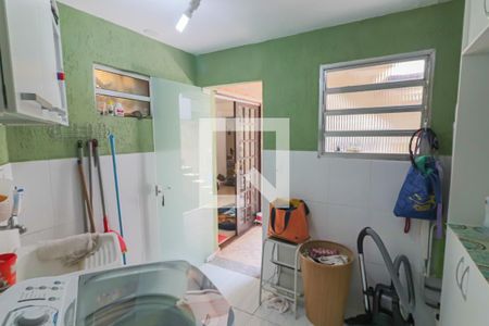 Casa à venda com 150m², 4 quartos e 2 vagasLavanderia