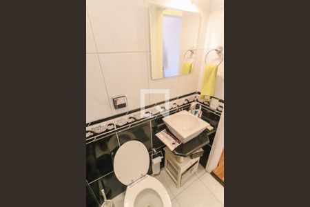 Casa à venda com 150m², 4 quartos e 2 vagasBanheiro Social