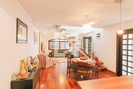 Sala de casa à venda com 4 quartos, 150m² em Jardim Pinheiros, São Paulo