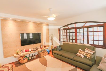 Sala de casa à venda com 4 quartos, 150m² em Jardim Pinheiros, São Paulo