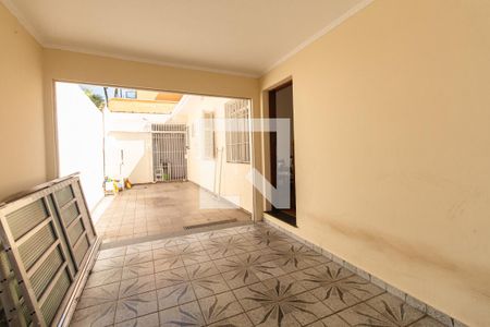 Casa para alugar com 110m², 2 quartos e 3 vagas Casa para alugar com 110m², 2 quartos e 3 vagasGaragem