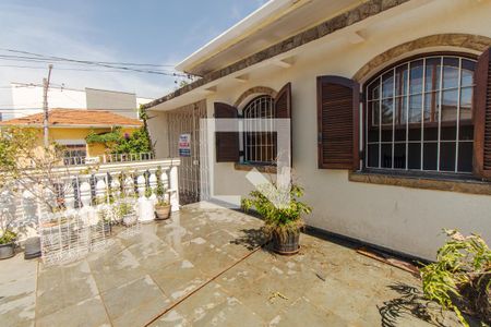 Casa para alugar com 110m², 2 quartos e 3 vagas Casa para alugar com 110m², 2 quartos e 3 vagasVaranda