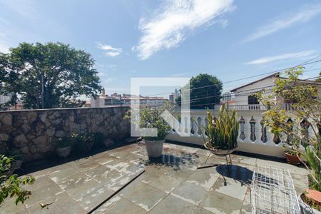 Casa para alugar com 110m², 2 quartos e 3 vagas Casa para alugar com 110m², 2 quartos e 3 vagasVaranda