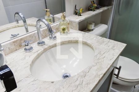 Apartamento à venda com 92m², 2 quartos e 2 vagasBanheiro da Suíte 1 Pia