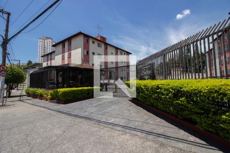 Apartamento à venda com 60m², 2 quartos e 1 vaga Apartamento à venda com 60m², 2 quartos e 1 vagaFachada