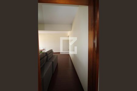 Corredor sala de TV de apartamento à venda com 3 quartos, 173m² em Centro, Canoas