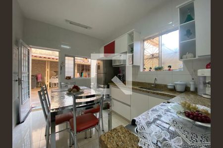 Casa à venda com 3 quartos, 201m² em Salgado Filho, Belo Horizonte