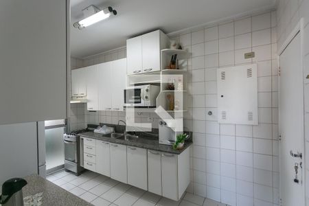 Apartamento à venda com 195m², 2 quartos e 4 vagas Apartamento à venda com 195m², 2 quartos e 4 vagasCozinha