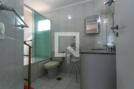 Apartamento à venda com 195m², 2 quartos e 4 vagas Apartamento à venda com 195m², 2 quartos e 4 vagasBanheiro da Suíte 1