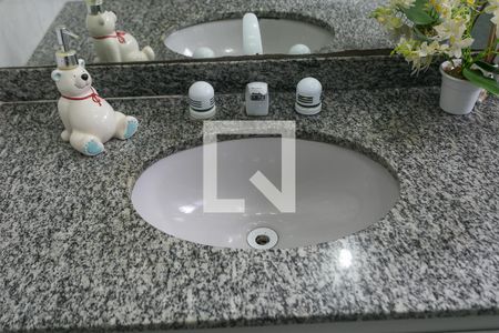 Apartamento à venda com 195m², 2 quartos e 4 vagas Apartamento à venda com 195m², 2 quartos e 4 vagasBanheiro