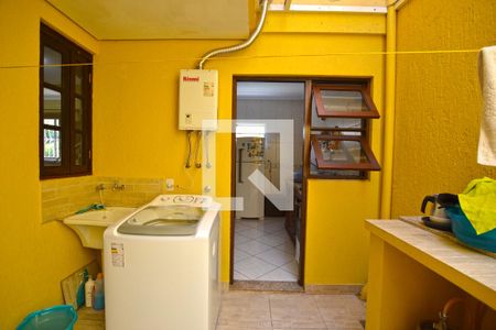 Casa à venda com 165m², 3 quartos e 1 vagaÁrea de Serviço