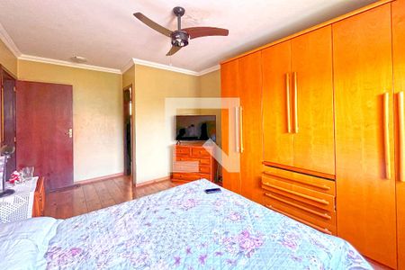 Suíte de casa à venda com 3 quartos, 165m² em Espírito Santo, Porto Alegre