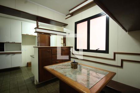 Apartamento à venda com 151m², 3 quartos e 2 vagasBanheiro