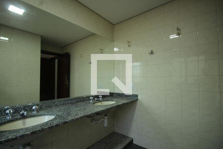Apartamento à venda com 151m², 3 quartos e 2 vagasBanheiro