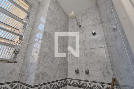 Casa de condomínio à venda com 135m², 4 quartos e 2 vagas Casa de condomínio à venda com 135m², 4 quartos e 2 vagasBanheiro Social 1