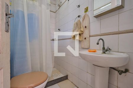 Casa de condomínio à venda com 135m², 4 quartos e 2 vagas Casa de condomínio à venda com 135m², 4 quartos e 2 vagasBanheiro de Serviço