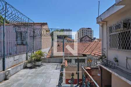 Casa de condomínio à venda com 135m², 4 quartos e 2 vagas Casa de condomínio à venda com 135m², 4 quartos e 2 vagasQuarto 4 Varanda