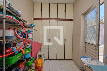 Casa de condomínio à venda com 135m², 4 quartos e 2 vagas Casa de condomínio à venda com 135m², 4 quartos e 2 vagasQuarto 4