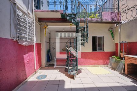 Casa de condomínio à venda com 135m², 4 quartos e 2 vagas Casa de condomínio à venda com 135m², 4 quartos e 2 vagasÁrea de Serviço