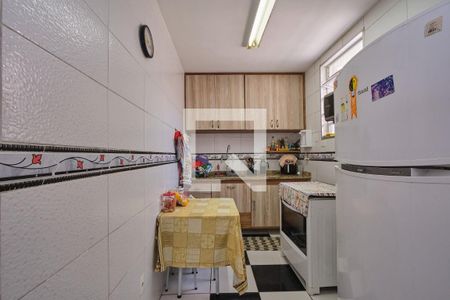 Casa de condomínio à venda com 135m², 4 quartos e 2 vagas Casa de condomínio à venda com 135m², 4 quartos e 2 vagasCozinha