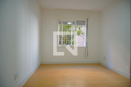 Sala  de apartamento para alugar com 2 quartos, 56m² em Vila Ipiranga, Porto Alegre