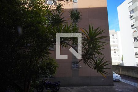 Sala_Vista  de apartamento para alugar com 2 quartos, 56m² em Vila Ipiranga, Porto Alegre