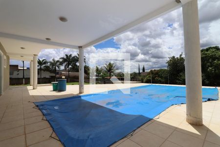 Casa para alugar com 1750m², 6 quartos e 6 vagasPiscina