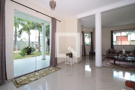 Sala de Estar  de casa para alugar com 6 quartos, 2500m² em Setor Habitacional Arniqueira (águas Claras), Brasília