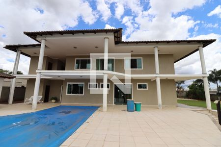 Casa para alugar com 1750m², 6 quartos e 6 vagasQuintal