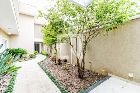 Casa à venda com 380m², 3 quartos e 4 vagas Casa à venda com 380m², 3 quartos e 4 vagasJardim