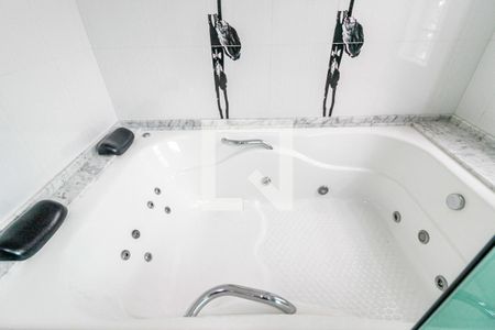 Casa à venda com 380m², 3 quartos e 4 vagas Casa à venda com 380m², 3 quartos e 4 vagasBanheiro Suíte