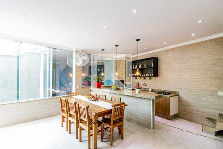 Casa à venda com 380m², 3 quartos e 4 vagas Casa à venda com 380m², 3 quartos e 4 vagasÁrea Gourmet