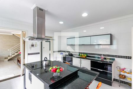 Casa à venda com 380m², 3 quartos e 4 vagas Casa à venda com 380m², 3 quartos e 4 vagasCozinha