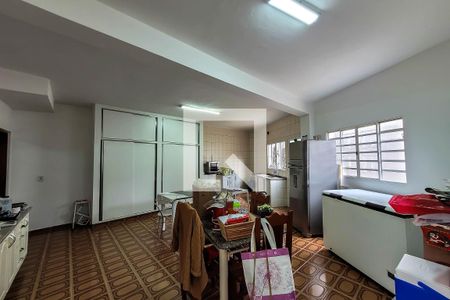 Casa à venda com 140m², 3 quartos e 2 vagas Casa à venda com 140m², 3 quartos e 2 vagasCozinha 2