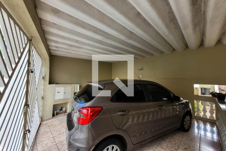 Casa à venda com 140m², 3 quartos e 2 vagas Casa à venda com 140m², 3 quartos e 2 vagasGaragem