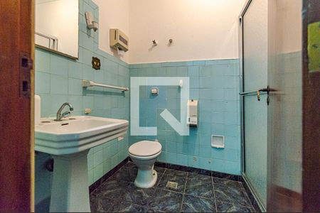 Banheiro de apartamento para alugar com 1 quarto, 35m² em República, São Paulo