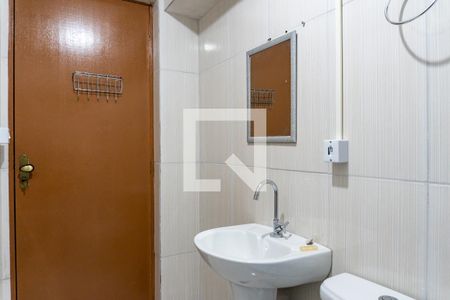 Banheiro de apartamento para alugar com 1 quarto, 26m² em Vila Guarani (z Sul), São Paulo