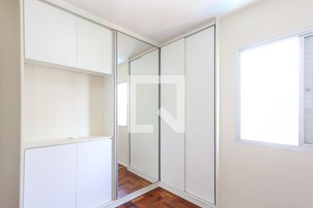 Quarto 1 de apartamento para alugar com 2 quartos, 45m² em Santa Teresinha, São Paulo