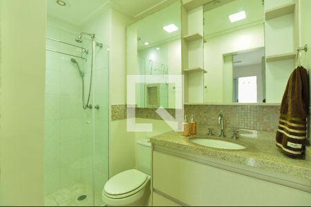 Banheiro de apartamento para alugar com 1 quarto, 34m² em Pinheiros, São Paulo