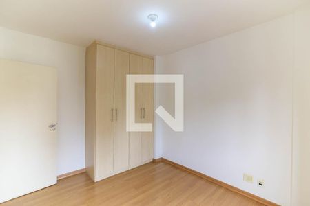 Apartamento à venda com 114m², 3 quartos e 2 vagas Apartamento à venda com 114m², 3 quartos e 2 vagasQuarto 3