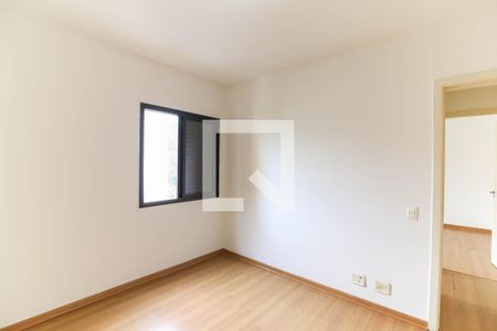 Apartamento à venda com 114m², 3 quartos e 2 vagas Apartamento à venda com 114m², 3 quartos e 2 vagasQuarto 3