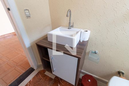 Casa para alugar com 150m², 3 quartos e 2 vagasBanheiro 2