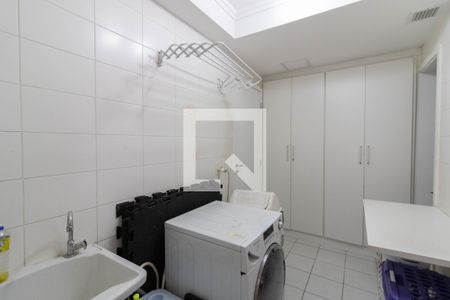Apartamento à venda com 115m², 3 quartos e 2 vagas Apartamento à venda com 115m², 3 quartos e 2 vagasÁrea de Serviço