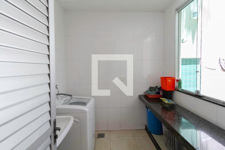 Casa à venda com 360m², 4 quartos e 4 vagas Casa à venda com 360m², 4 quartos e 4 vagasÁrea de serviço