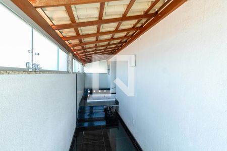 Casa à venda com 360m², 4 quartos e 4 vagas Casa à venda com 360m², 4 quartos e 4 vagasBanheiro da suíte