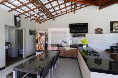 Casa à venda com 360m², 4 quartos e 4 vagas Casa à venda com 360m², 4 quartos e 4 vagasÁrea gourmet